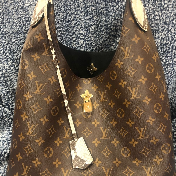 flower hobo lv bag